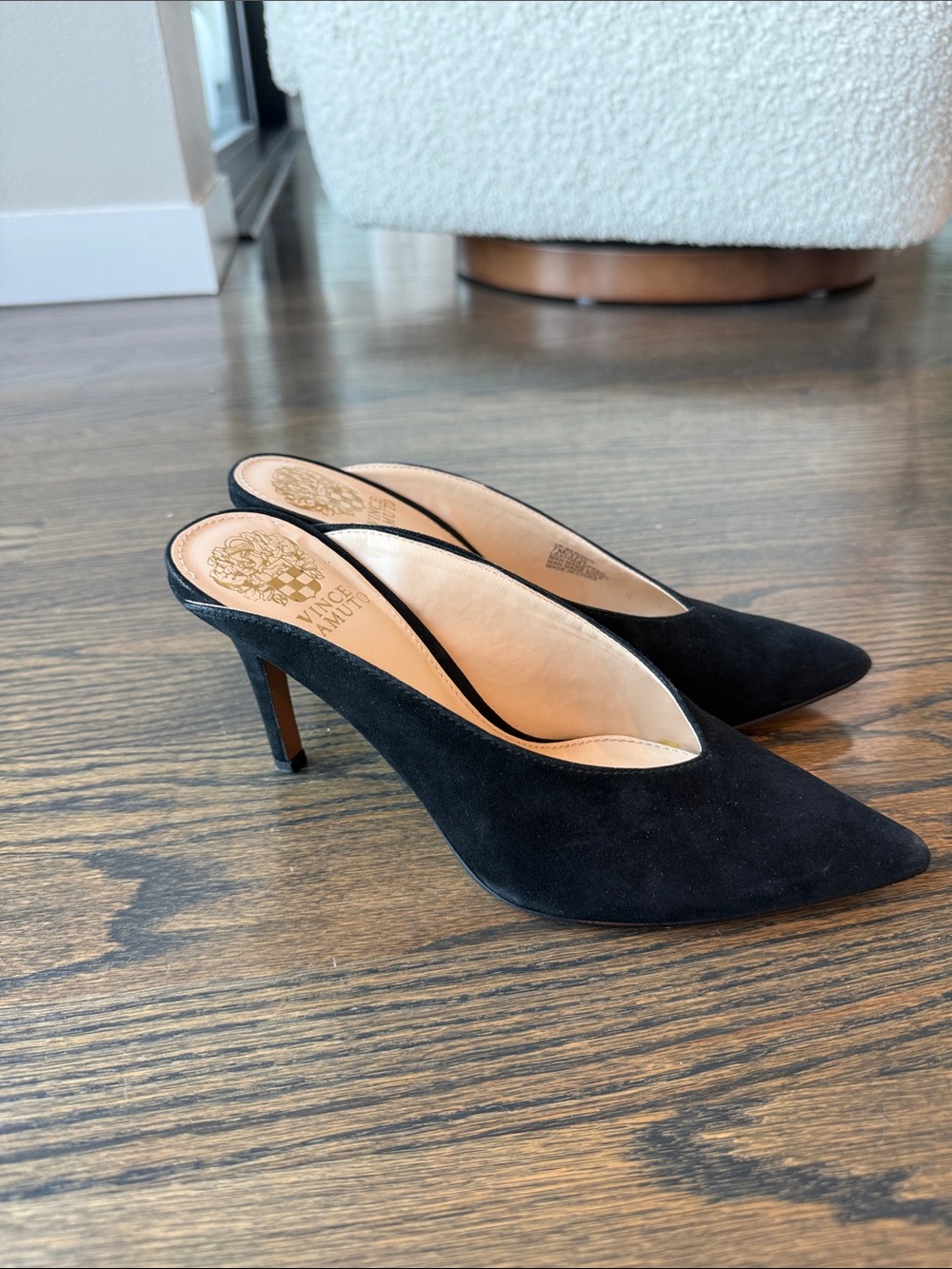 Vince Camuto Berodie Black Suede Pointed-Toe Slip-On Mules size 7 EUC - Picture 10 of 16